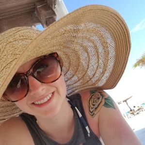 Meet your Posher, Rebecca